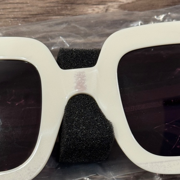 Isabel Marant White Sunglasses - Picture 5 of 6